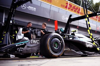 F1: Keresztbe tett pilótájának a Mercedes