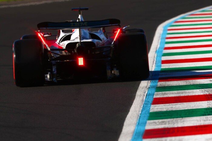 F1: Leclerc kesztyűt dobott a McLarennek az utolsó edzésen