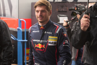 F1: Kivételeztek Verstappennel, így versenyezhet