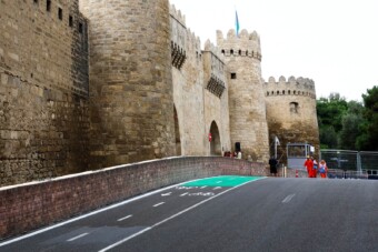 F1: Érthetetlen jelenetek a megszakított bakui edzésen