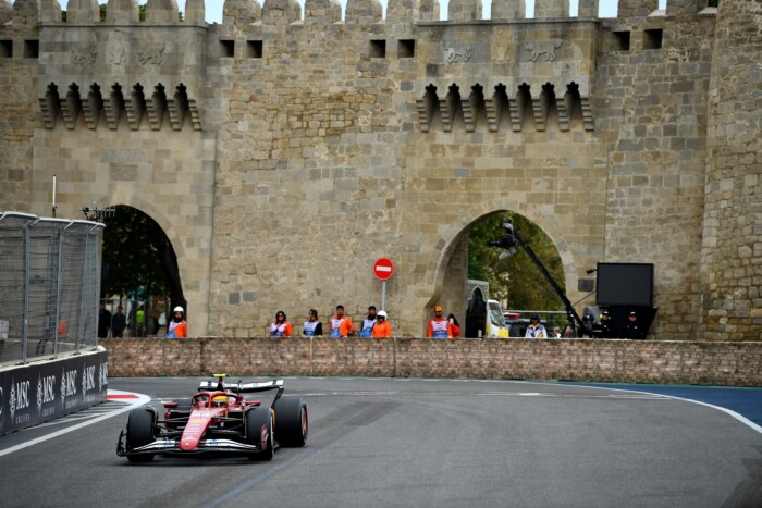 F1: Újabb baklövés a Ferrarinál, Hamilton elnézést kért 1 | Vezess F1: Újabb baklövés a Ferrarinál, Hamilton elnézést kért 1