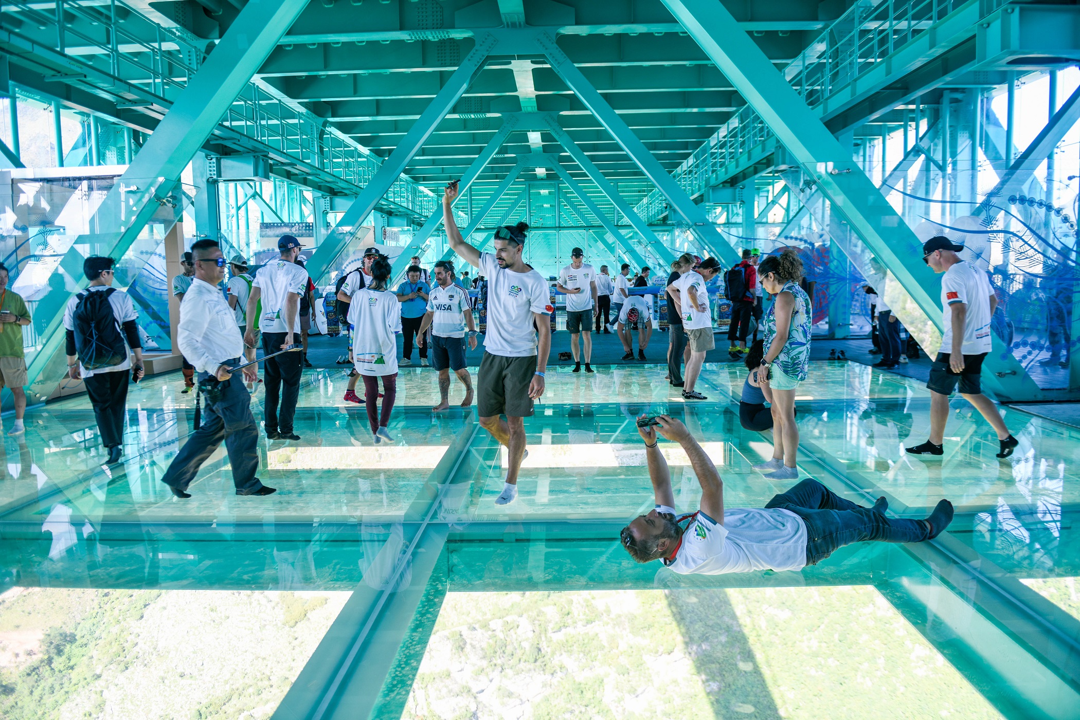 Huajiang Canyon Bridge Tourism | Vezess | Vezess