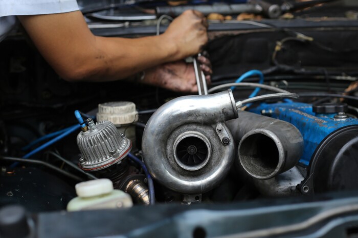 4 tünet, mely jelzi, hogy gond lehet a turbóval