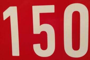 Itt a 150 km/órás autópálya-szakasz, már telepítik a táblákat