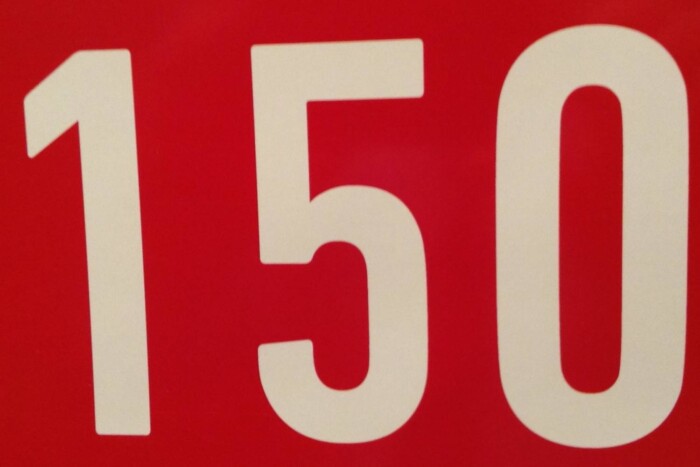 Itt a 150 km/órás autópálya-szakasz, már telepítik a táblákat