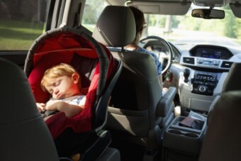 Három ismert hiba, ami baleset során extra kockázatot jelent a gyerekeknek