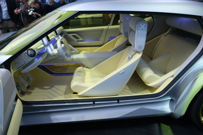 Ultravagány kompakt autó tart Magyarországra 7 | Vezess Ultravagány kompakt autó tart Magyarországra 7