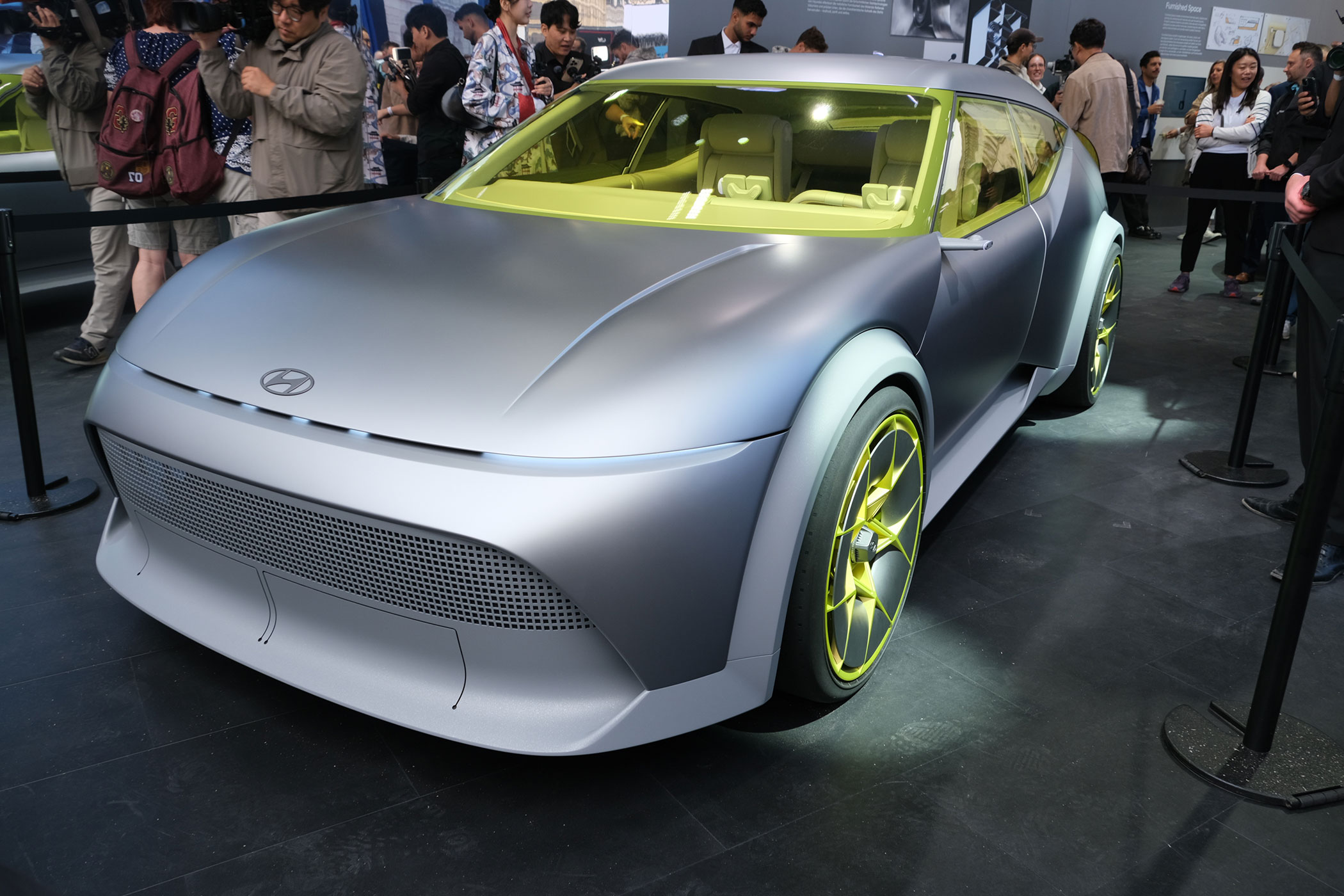 hyundai_three-5 | Vezess | Vezess