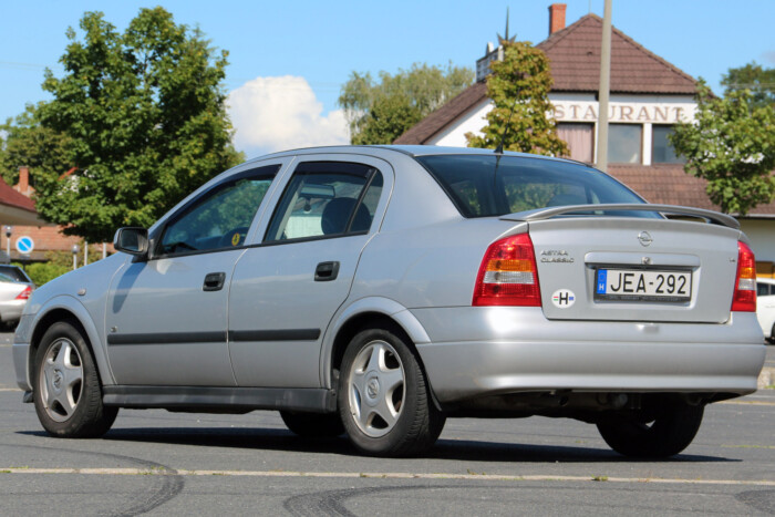 Használt autó: semmi remény félmillió alatt? 8