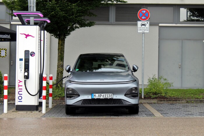 A magyarok kedvence akar lenni ez a kínai autó 24