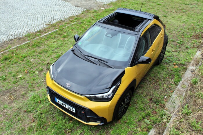 Zsebrakétává gyúrták a legkisebb Toyotát 22