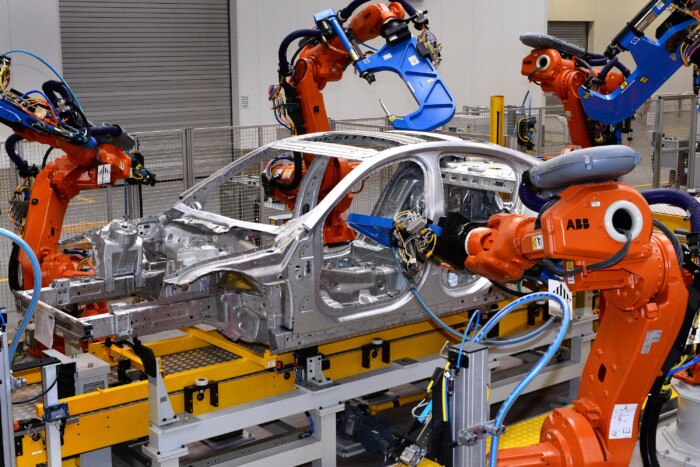 Végre jó hírt közölt a megtámadott autógyártó