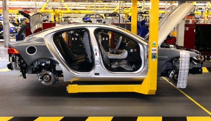 Mintegy 100 ezer ember megélhetése került veszélybe 6