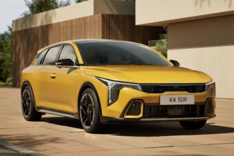 Villanyautónak látszó benzines újdonság a Kiától