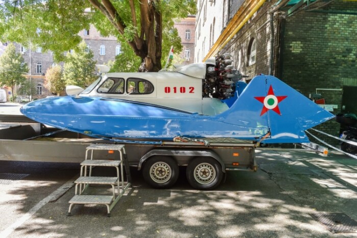 Olyan járművet rejteget a magyar rendőrség, amitől megáll a kés a levegőben