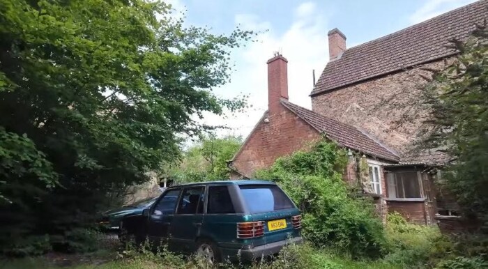 Meglepő kincseket rejtett egy elhagyott birtok Angliában 3 | Vezess Meglepő kincseket rejtett egy elhagyott birtok Angliában 3