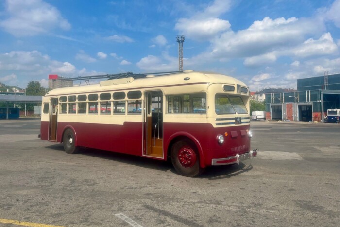 Újra gurulhat a legendás trolibusz