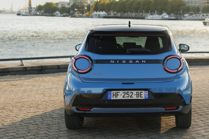 Irodákat zár be a Nissan, de ez jó 6 | Vezess Irodákat zár be a Nissan, de ez jó 6