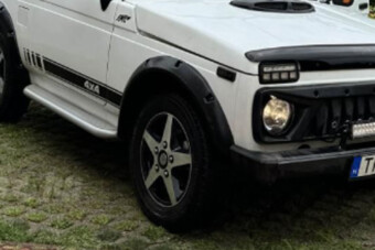 Eladó itthon egy ragadozó Lada, amiben van munka rendesen