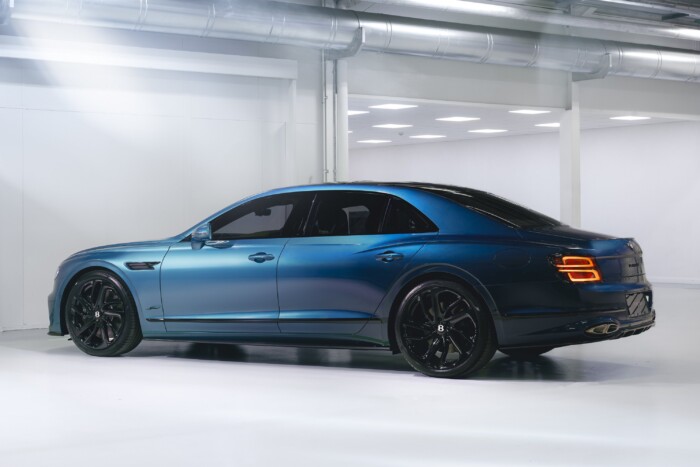 Olyan drága ennek az autónak a festése, hogy Mercit vehetnél belőle 6 | Vezess Olyan drága ennek az autónak a festése, hogy Mercit vehetnél belőle 6