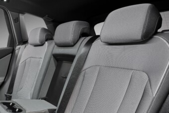 Gyilkos eszköz a fejtámasz ebben az autóban