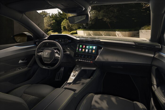 Világító fogsorral frissült a Peugeot 308 9