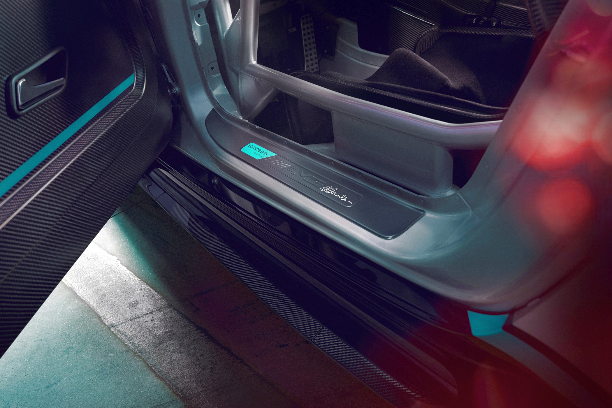 GT Sport trifft auf Formel 1® Der neue Mercedes-AMG GT2 Edition W16 GT Racing meets Formula 1® the new Mercedes-AMG GT2 Edition W16 | Vezess | Vezess