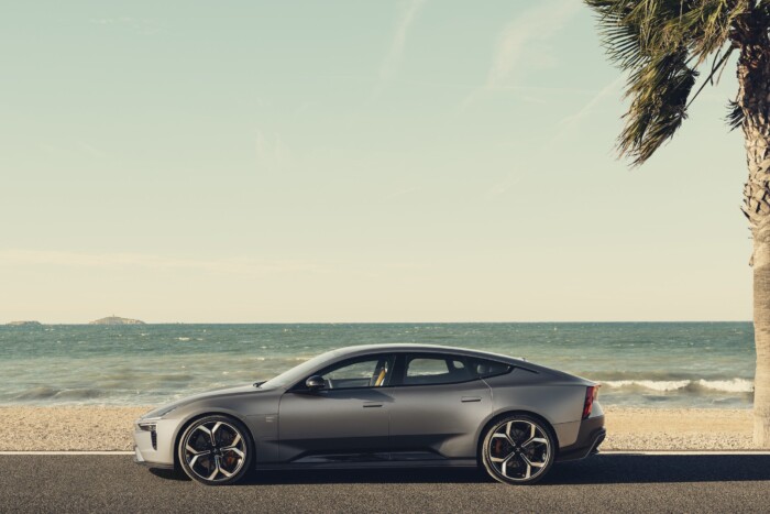 Svéd kihívót kap a Porsche Taycan 10