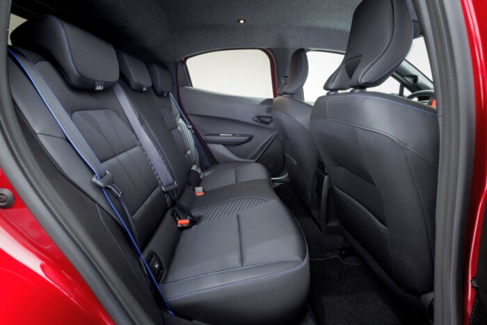 Itt az új Renault Clio. Körbejártuk, beleültünk, de még nem igazán értjük 10 | Vezess Itt az új Renault Clio. Körbejártuk, beleültünk, de még nem igazán értjük 10