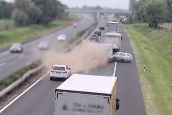 Így jár, aki pofátlanul tolakszik az autópályán