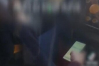 Így bukott le a menet közben mobilozó villamosvezető Budapesten