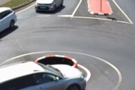 Már megint letarolták az új solymári körforgalmat 1 Már megint letarolták az új solymári körforgalmat 1