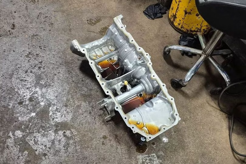 Új autóján akart olajat cserélni egy tulaj, 1,5 milliós számla lett a vége 4 | Vezess Új autóján akart olajat cserélni egy tulaj, 1,5 milliós számla lett a vége 4