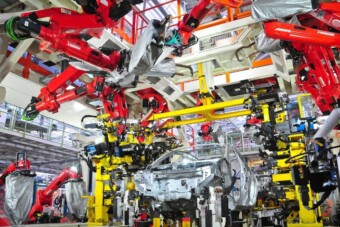 Leállt a termelés hat európai autógyárban