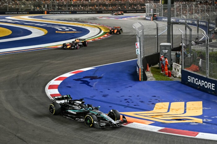 Ütköztek a Forma-1 friss bajnokai Szingapúrban 6