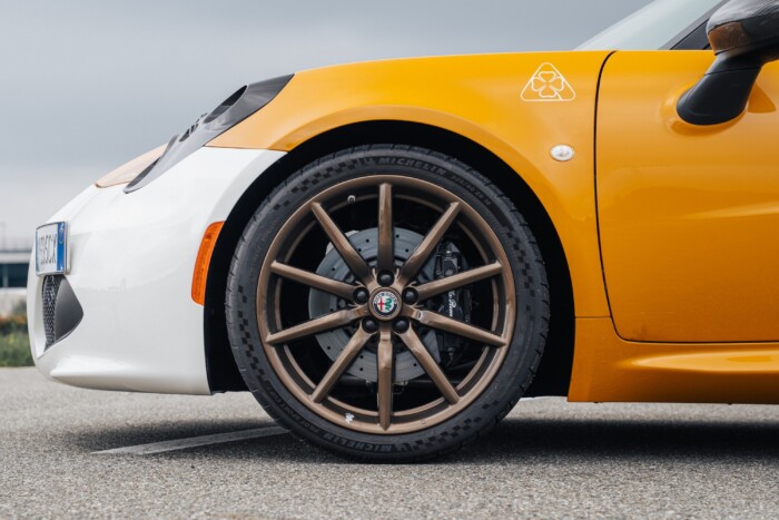 Újra gyárt sportautót az Alfa Romeo