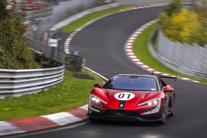 Villanyautó nem ment még ilyen gyorsan a Nürburgringen 7