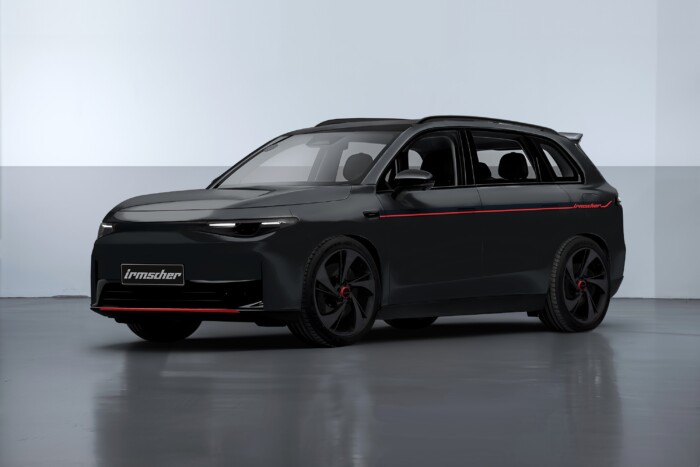 Ez is eljött: már kínai autókat tuningol a híres műhely 1 | Vezess Ez is eljött: már kínai autókat tuningol a híres műhely 1