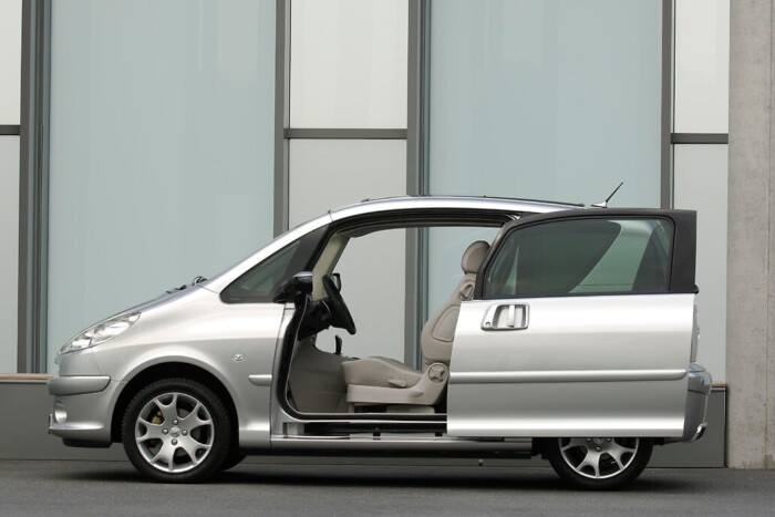 Ez a legkülönösebb használt kisautó 600 ezerért