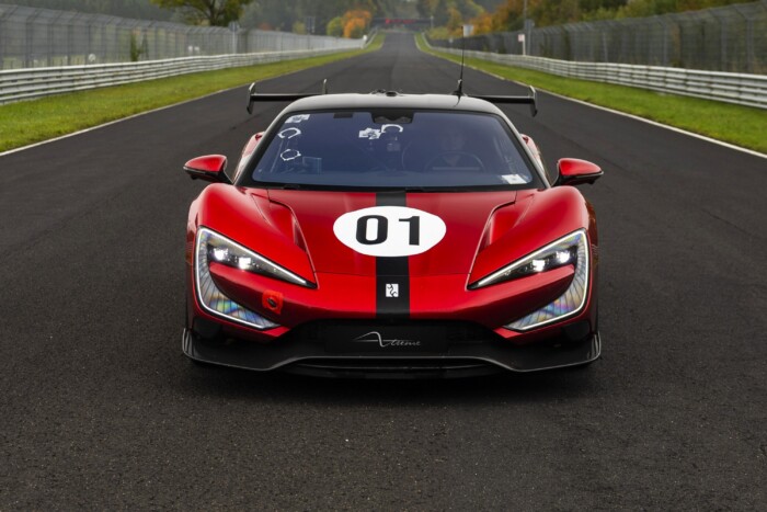 Villanyautó nem ment még ilyen gyorsan a Nürburgringen 6