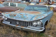 Ültek az autóban, amikor azt bezúzták egy német roncstelepen 1 Ültek az autóban, amikor azt bezúzták egy német roncstelepen 1