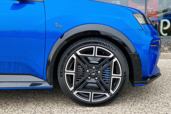 Ilyen egy élményautó az elektromos korban 12