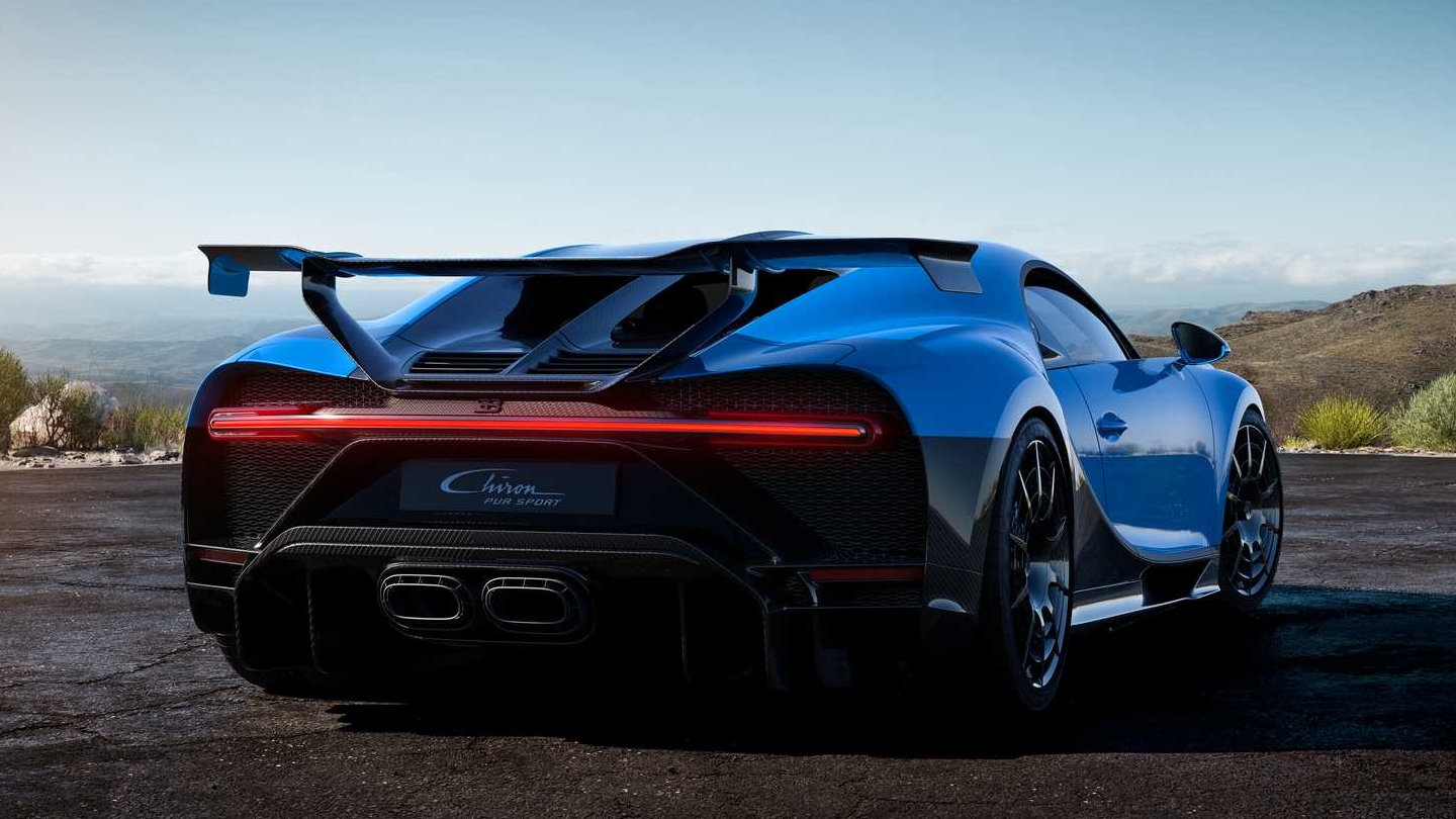 Csúnyán odaverték a milliárdos Bugattit 4