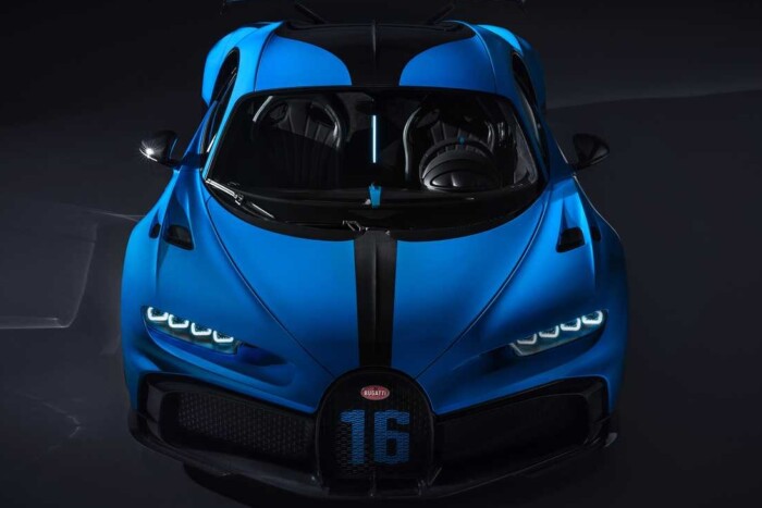 Otthon szerelné autóját, de sokkolták az árak: csak a lámpa 60 millióba kerül 8 | Vezess Otthon szerelné autóját, de sokkolták az árak: csak a lámpa 60 millióba kerül 8