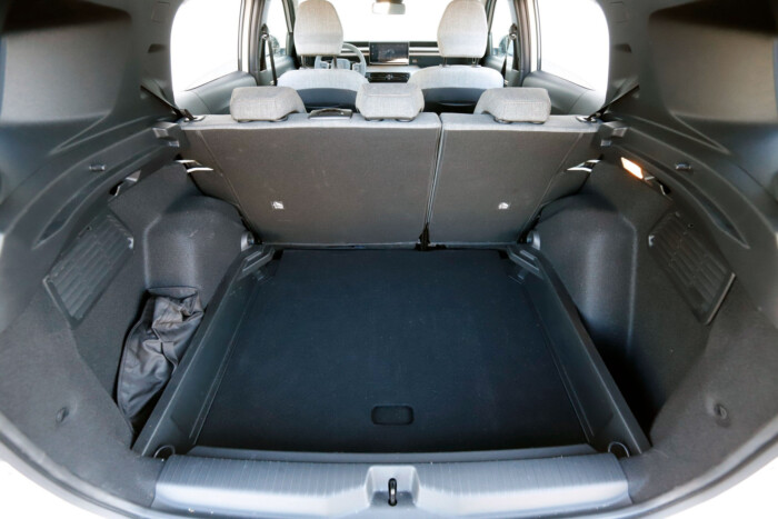 Autó, ami nem is létezhetne: olcsó, tágas, kényelmes 15 | Vezess Autó, ami nem is létezhetne: olcsó, tágas, kényelmes 15