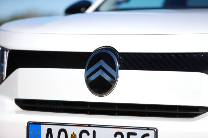 Autó, ami nem is létezhetne: olcsó, tágas, kényelmes 6 | Vezess Autó, ami nem is létezhetne: olcsó, tágas, kényelmes 6