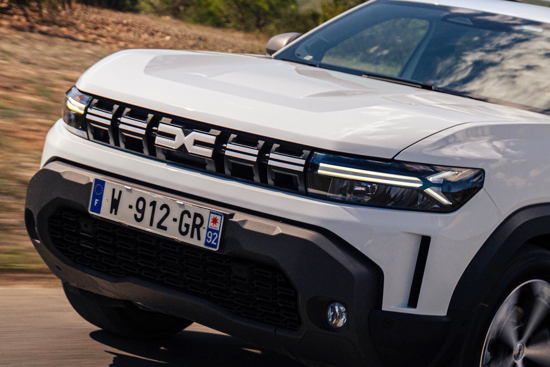 dacia-duster-iii-hybrid-g-150-4x4-16 | Vezess | Vezess