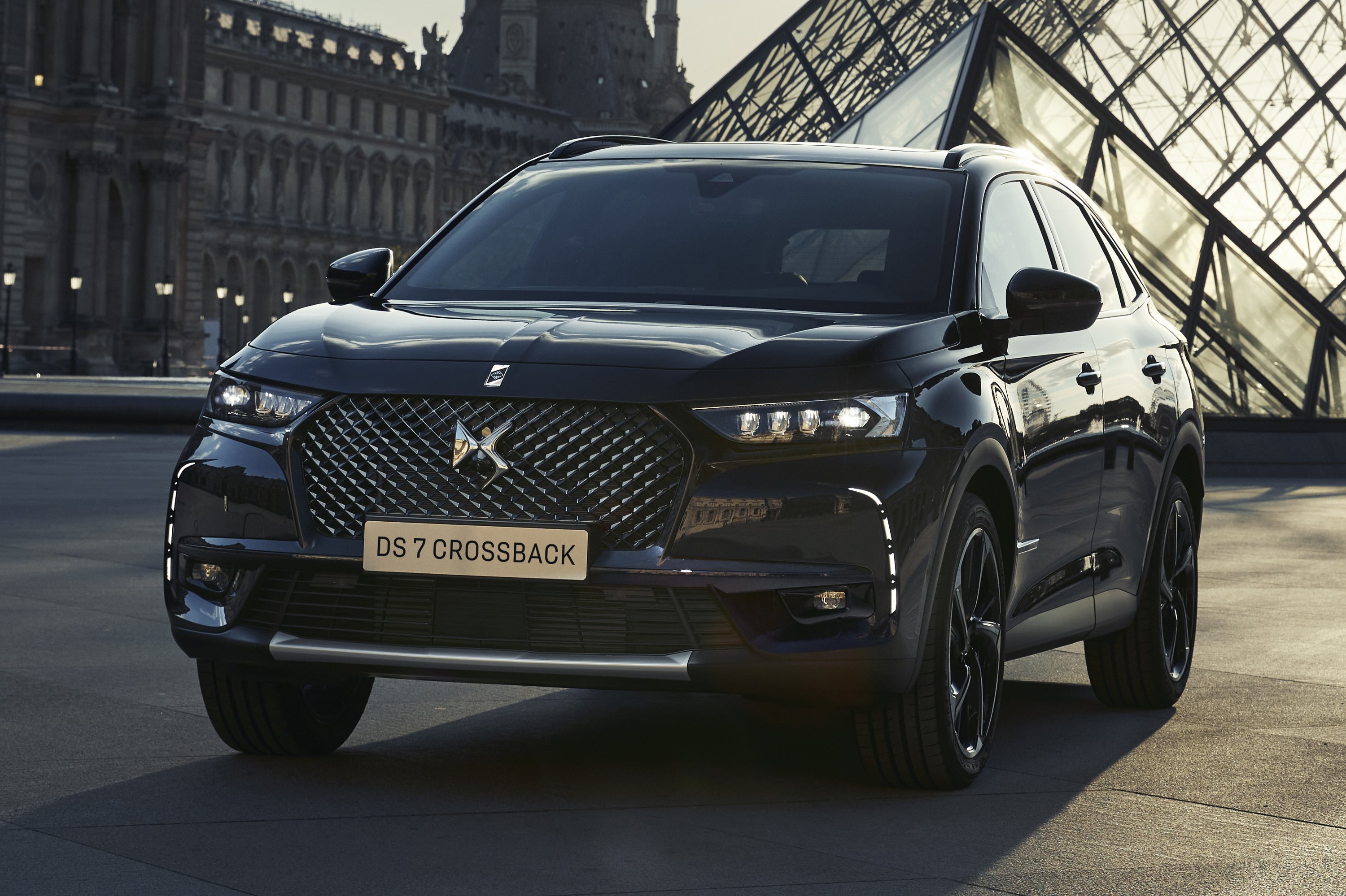 ds_7_crossback_louvre_2 | Vezess | Vezess