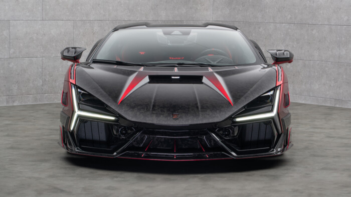 Vérszomjas Mansory-fenevadat vett az F1-es győztes 6 | Vezess Vérszomjas Mansory-fenevadat vett az F1-es győztes 6