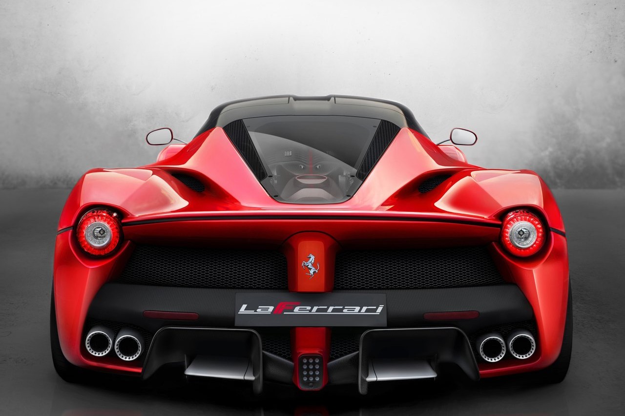 ferrari-laferrari-2014-1280-e8a55e076ab95a94aafa8492c19e64df86 | Vezess | Vezess